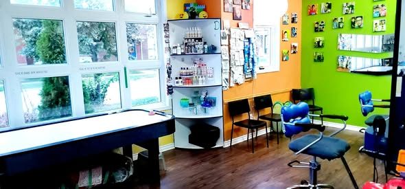 Kids’ salon play area